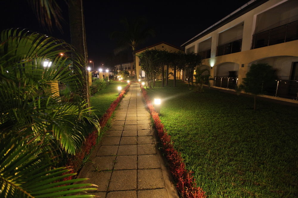 Hotel Palm Beach Pointe Noire Extérieur photo